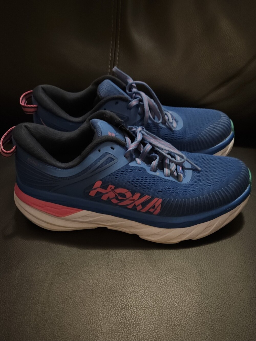 Hoka Women's Bondi 7  Blue Athletic Shoes Size 7.5